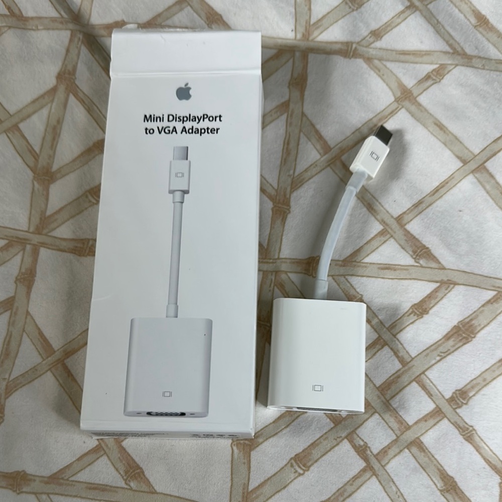 Apple Mini DisplayPort to VGA Adapter
